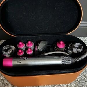 Dyson Airwrap-! READ DESCRIPTION!